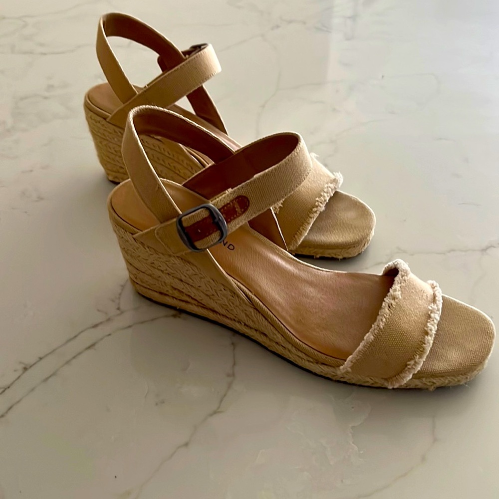 Too many nude shoes!